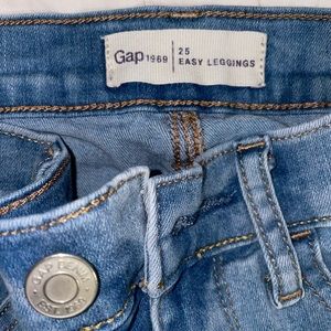 Gap 25 Easy legging style jeans